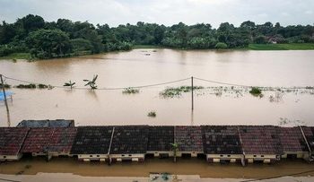 Banjir 5 Hari di Cikande Tangerang, Tinggi Air Capai 2 Meter
