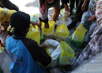 Salurkan 53 Ribu Ton Beras untuk Korban Banjir di Sumatra