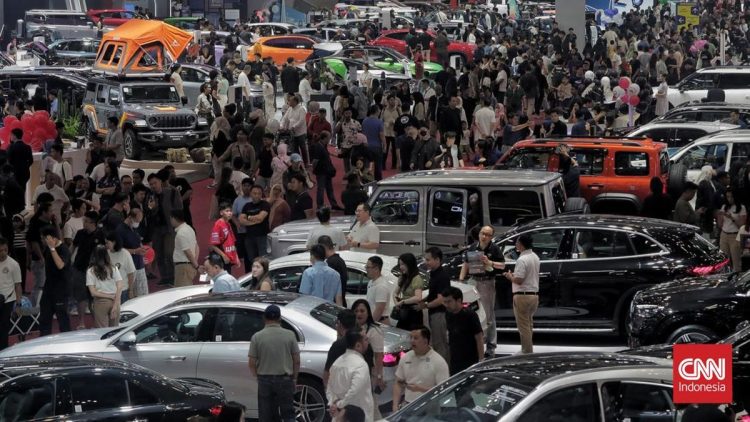 Penyebab Anjloknya Pasar Mobil Menurut Gaikindo
