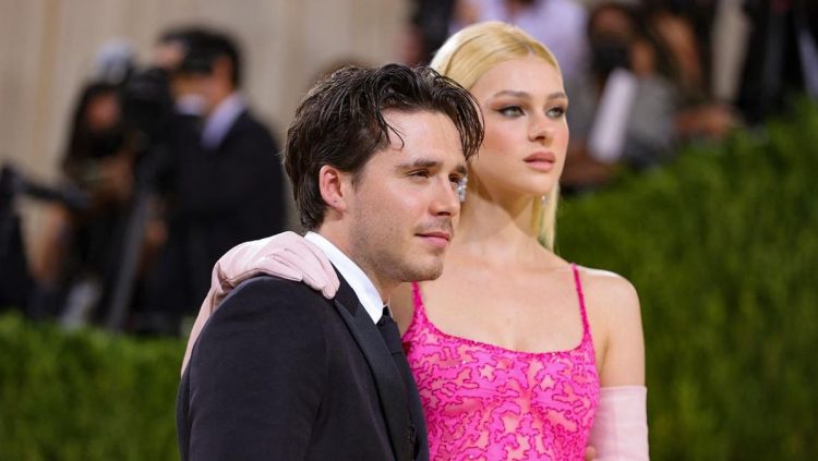 Istri Brooklyn Dituding Sejak Lama Incar Popularitas