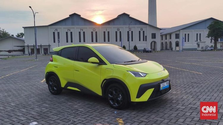 10 Mobil Listrik Paling Laris 2025 Tanpa Merek Jepang