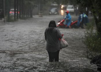 Monsun Asia Meningkat, BMKG Warnai Cuaca Ekstrem Berlanjut