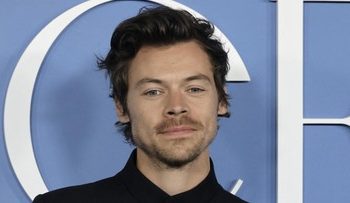 Album Kiss All the Time Disco, Harry Styles Rilis pada 6 Maret
