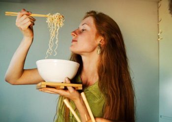 Mengapa Hujan Membuat Cepat Lapar? Pendapat dari Ahli