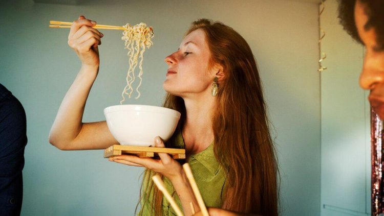 Mengapa Hujan Membuat Cepat Lapar? Pendapat dari Ahli