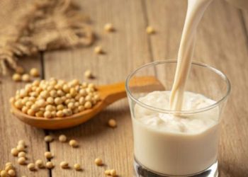 8 Minuman Efektif Menurunkan Kolesterol Setelah Pesta Daging Tahun Baru