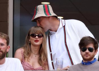 Travis Membentuk Sikap Taylor Swift Menghadapi Tingkah Blake Lively