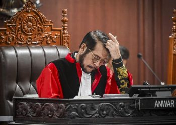 Surat Peringatan Diberikan pada Anwar Usman: Paling Rajin Bolos Rapat