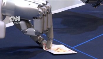 Robot Humanoid Tampilkan Kemampuan Bermain Kartu di Ajang CES 2026