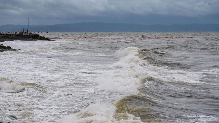 Siklon Nokaen Sebabkan Gelombang Tinggi di Beberapa Perairan Indonesia