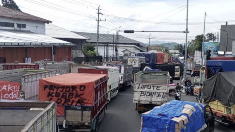 Pemerintah Sasar Pemilik Usaha dan Sopir Truk ODOL pada 2027