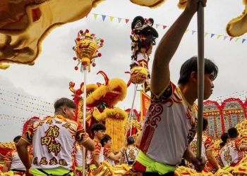 Malam Tahun Baru Imlek di Hong Kong Menampilkan Parade dari 60 Negara