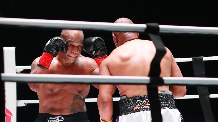 Mayweather Jr Akan Menjadi Lawan Ketiga Mike Tyson Dalam Laga Ekshibisi